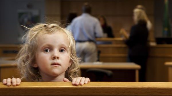 Развод через суд с детьми: порядок расторжения, необходимые документы, нюансы